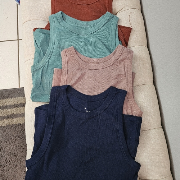 FALL TANK TOPS! WORN ONCE! SIZE MEDIUM! A NEW DAY! 4 TOPS! - Picture 2 of 9
